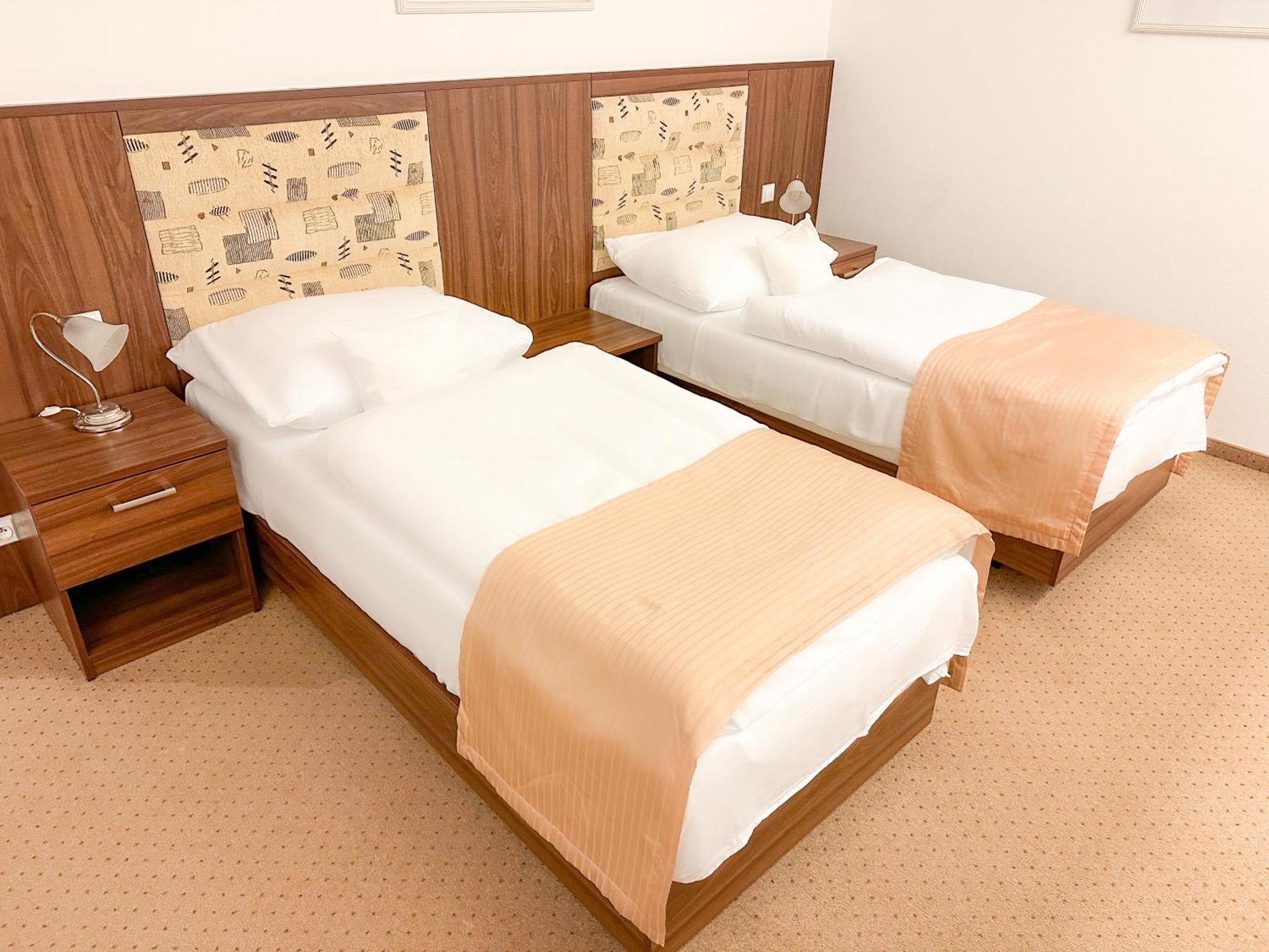 Lazensky A Wellness Hotel Nivamare Luhačovice Esterno foto