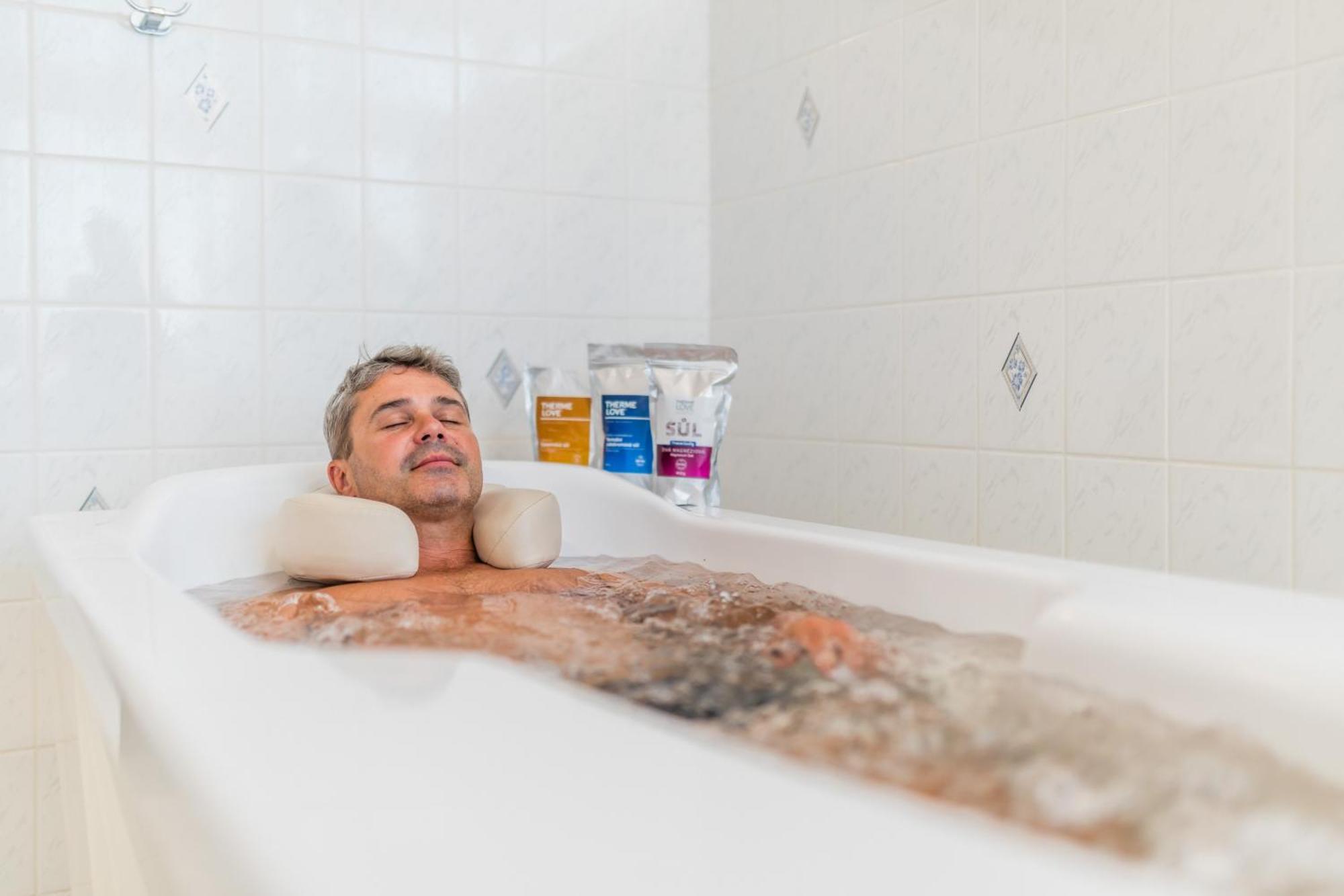 Lazensky A Wellness Hotel Nivamare Luhačovice Esterno foto