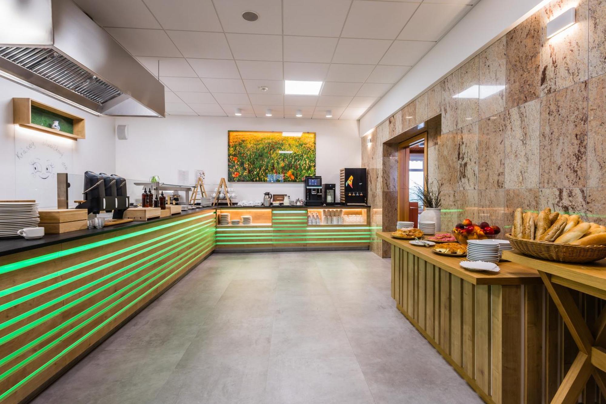 Lazensky A Wellness Hotel Nivamare Luhačovice Esterno foto